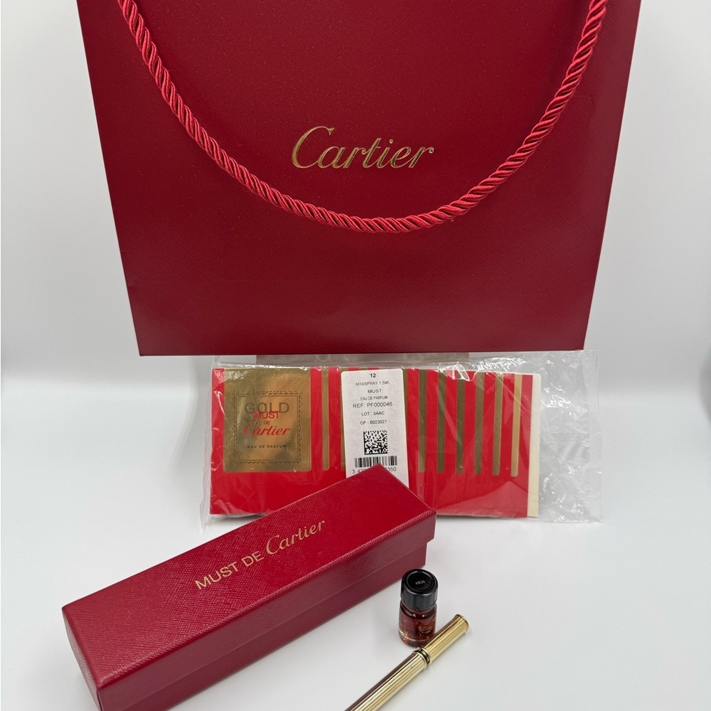 Must De Cartier Red and Gold Gift Set